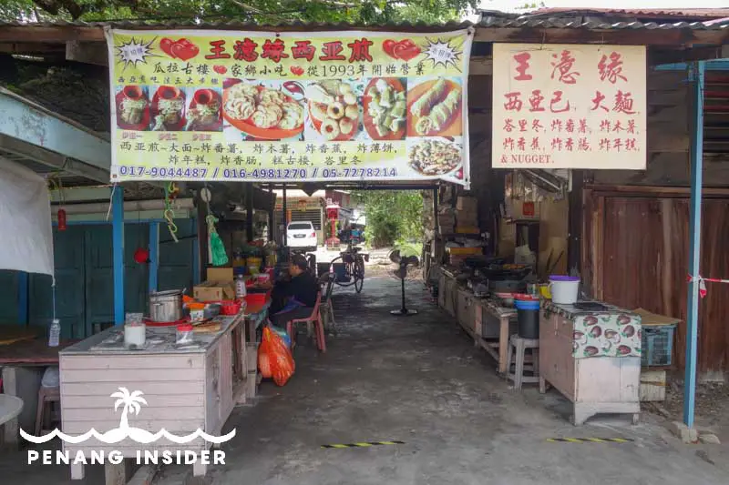 Kuala Kurau's famous cucur udang stall 