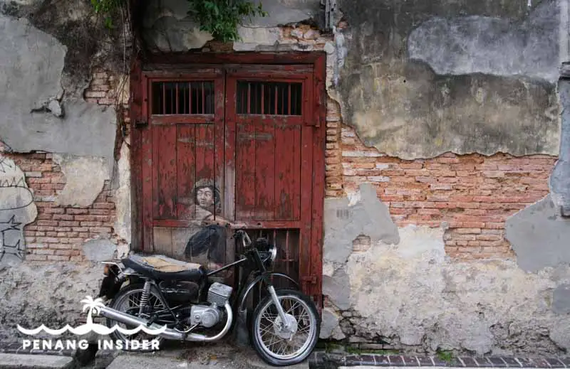 Penang Street Art Man on the Motorbike Ernsest Zacharevic