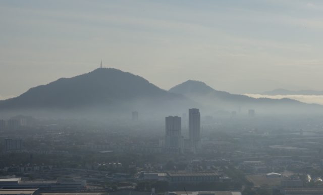 bujit_juru_hiking_penang_sunset_cityview