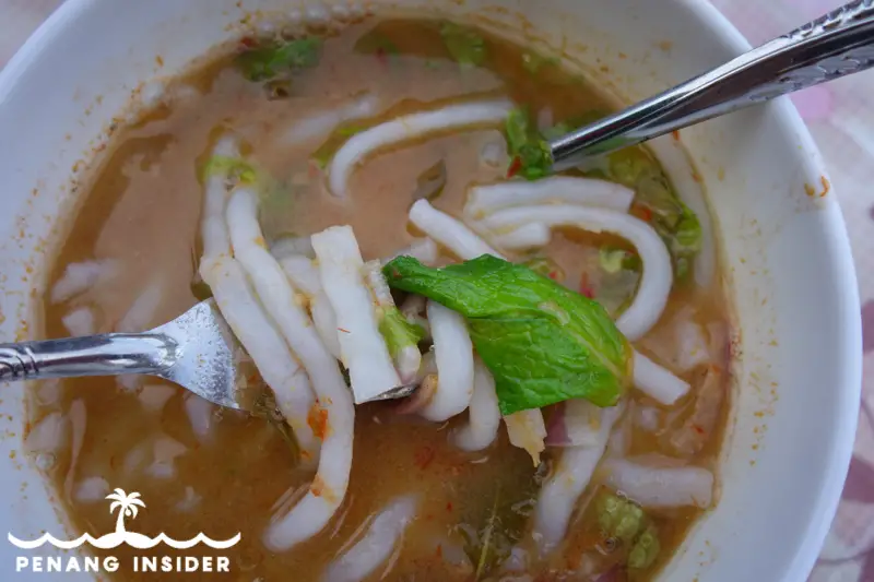 laksa balik pulau sungai pinang Kak Chik Wan Corner