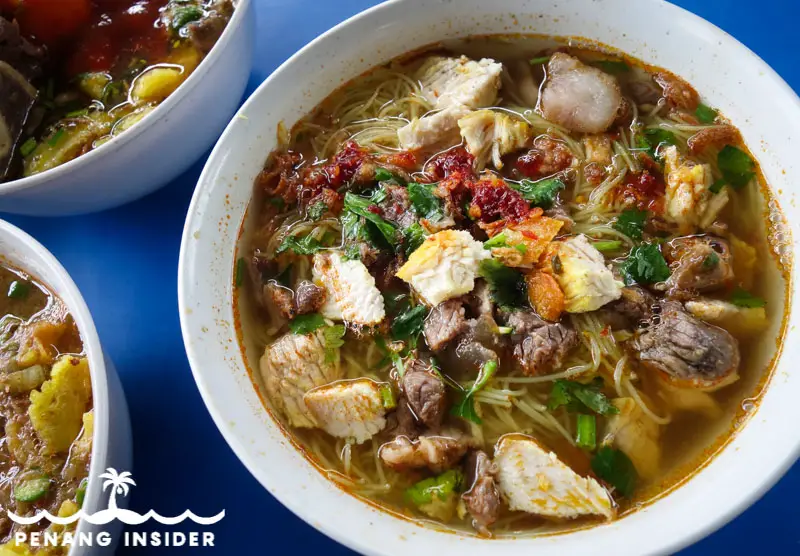 mee kuah tulang daging lembu at Kedai Kak Na near Bukit Panchor