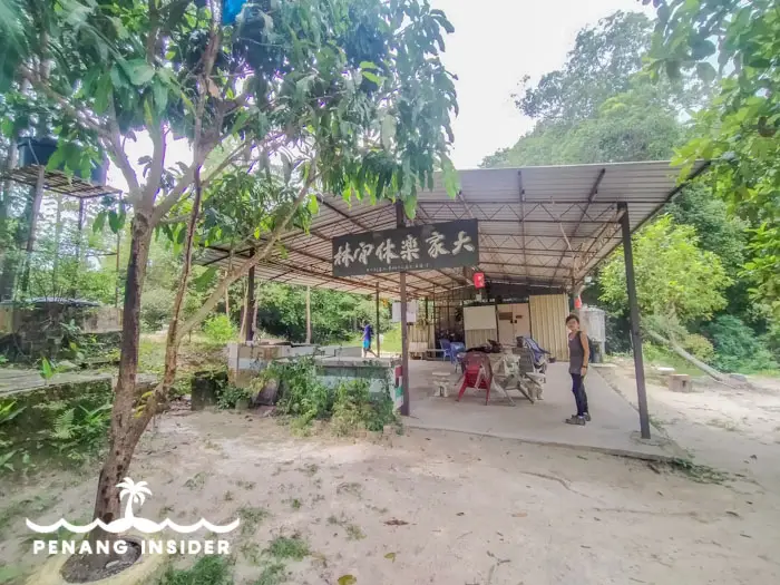 Tai Kar Luck rest point is the midpoint of Bukit Hijau's circular loop