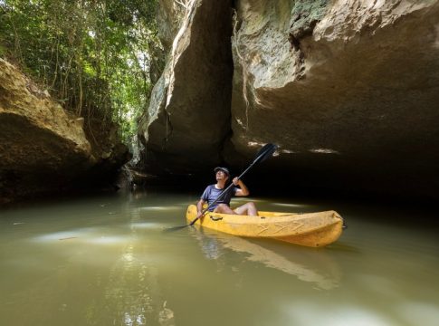 kenong rimba park malaysia kayaking