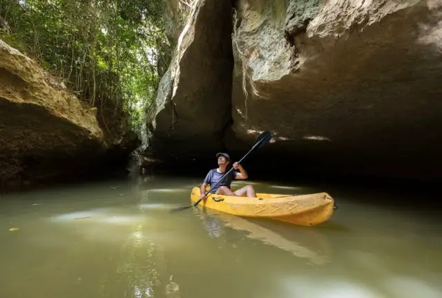 kenong rimba park malaysia kayaking