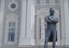 Sir Stamford Raffles' statue watches over Singapore's Civic District